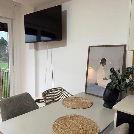 Estudio Con Wifi, Piscina Y Parking アパート サンシェンショ