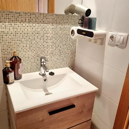 アパート Estudio Con Wifi, Piscina Y Parking サンシェンショ